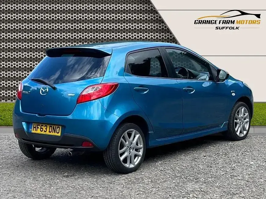 Used Mazda 2 Edition 84 HP (61 kW) 2013 Blue Hatchback
