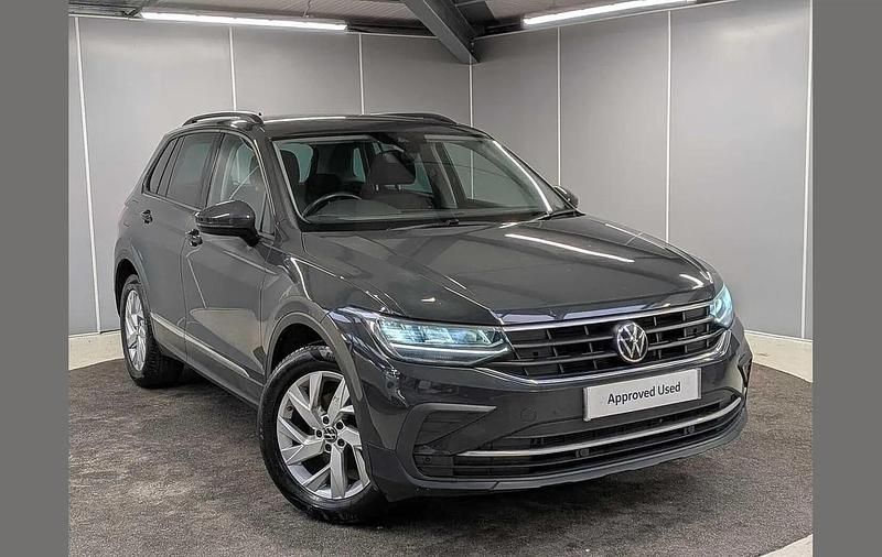 Used VW Tiguan Life 150 HP (110 kW) 2023 Grey SUV