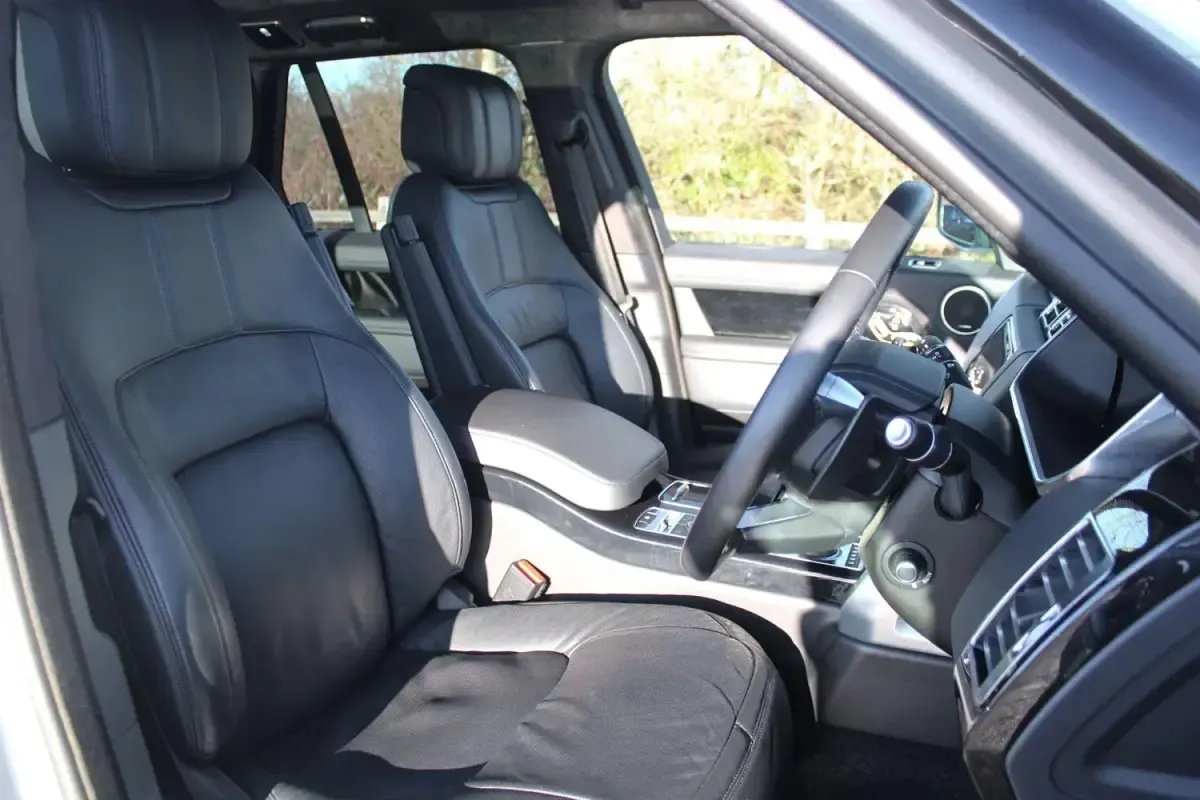 Usado Land Rover Range Rover Vogue SE 275 CV (202 kW) 2019 Plateado SUV