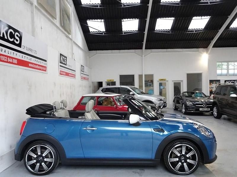 Used Mini Cooper Cabriolet Exclusive 136 HP (100 kW) 2022 Blue Cabriolet