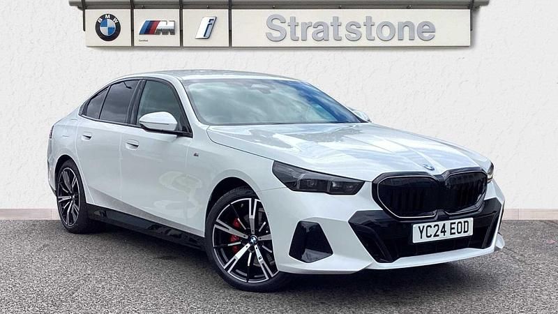 White Used 2024 BMW 520 M Sport | £39,500 (Fair price) - Image 1/3