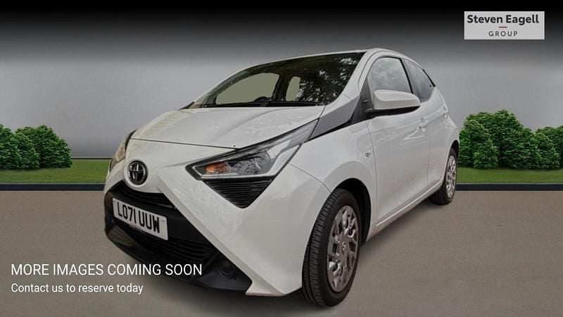 White Used 2022 Toyota Aygo X-play Hatchback | £9,103 (Super price) - Image 1/4