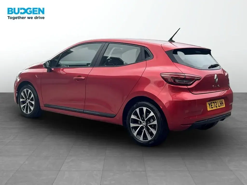 Usado Renault Clio V Evolution 145 HP (106 kW) 2022 Vermelho Citadino