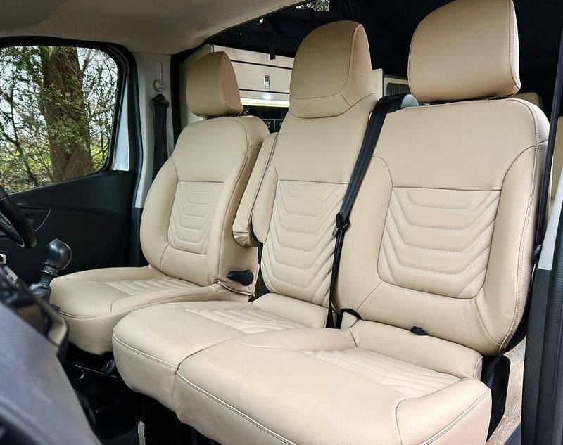 Gebraucht Renault Trafic 170 PS (125 kW) 2021 Weiß Van / Kleinbus