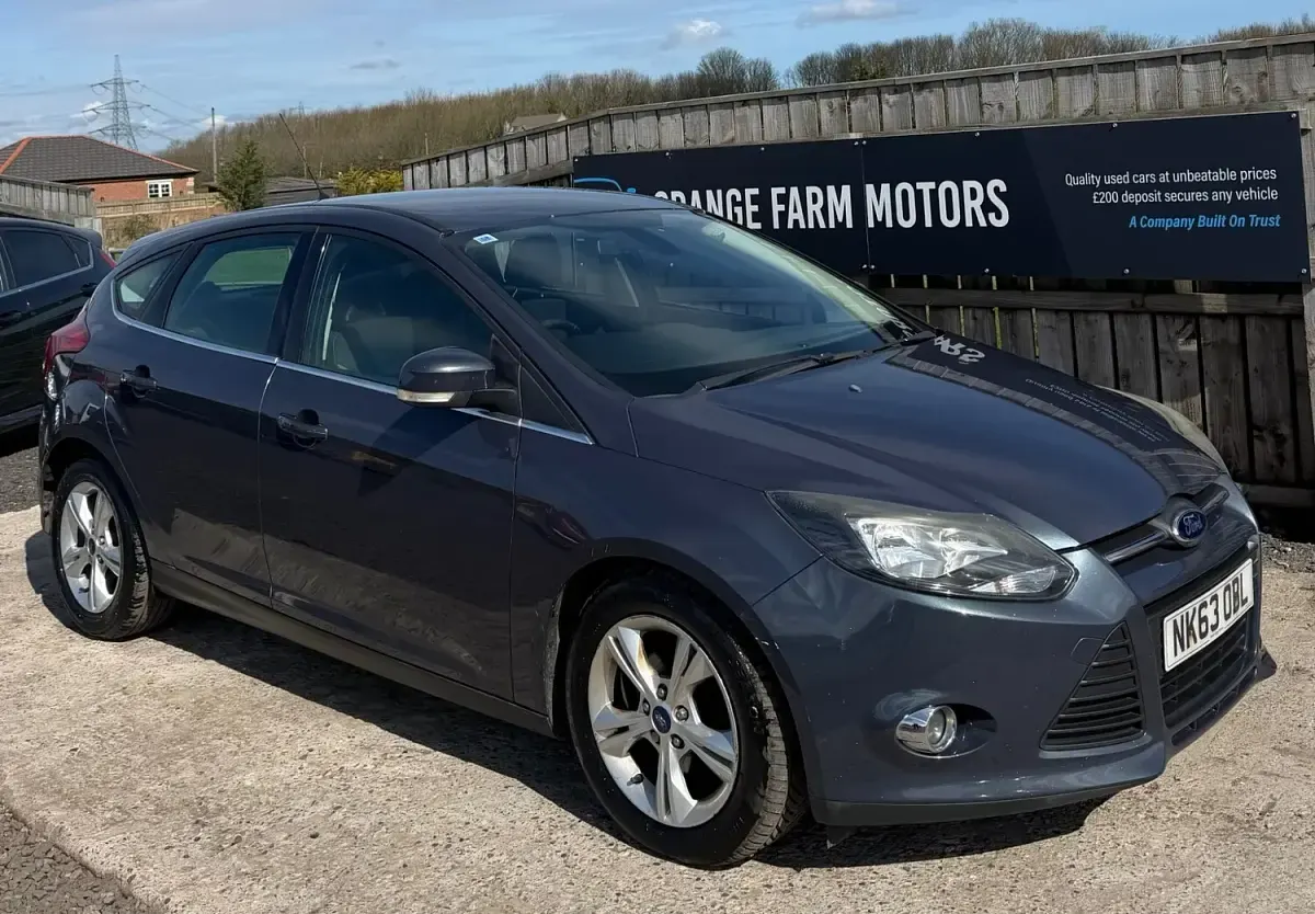 Used Ford Focus Zetec 115 HP (84 kW) 2013 Grey Hatchback