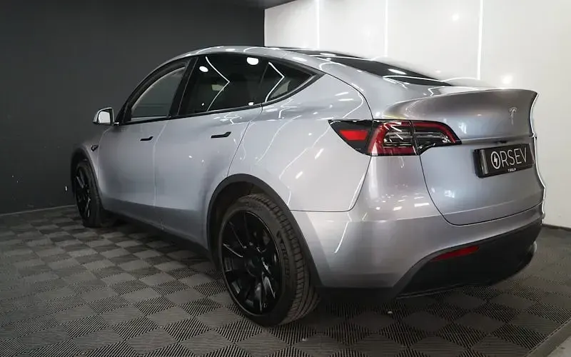 Used Tesla Model Y Long Range RWD 255 kW (347 HP) 2024 SUV