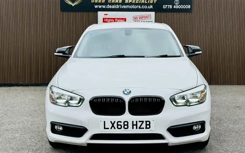 Used BMW 118 Comfort Edition 136 HP (100 kW) 2018 White Hatchback