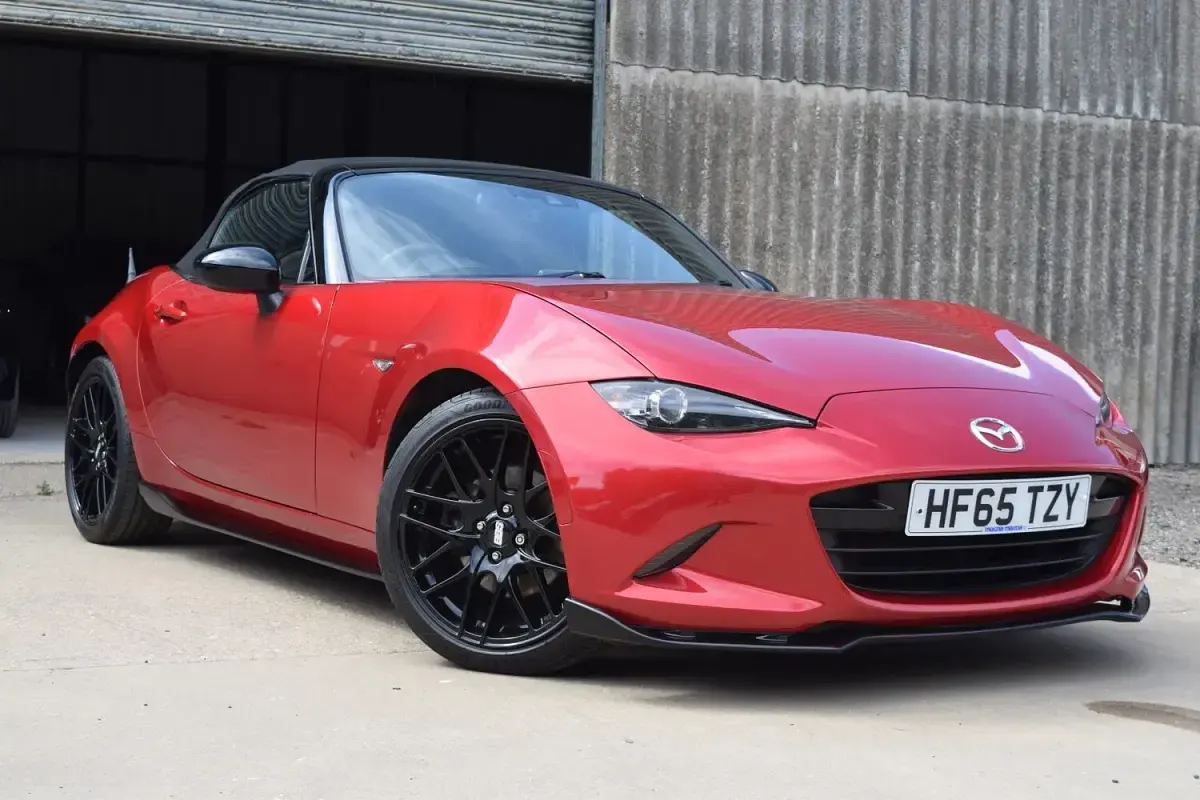 Used Mazda MX5 Inclusive 160 HP (117 kW) 2015 Red Cabriolet