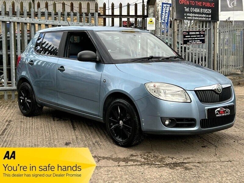 Grey Used 2009 Skoda Fabia Hatchback | £2,295 (Fair price) - Image 1/3