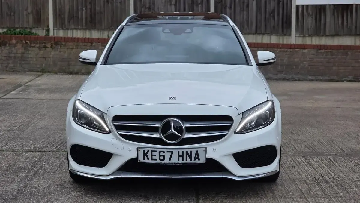 Used Mercedes C250 AMG line 204 HP (150 kW) 2017 White Estate