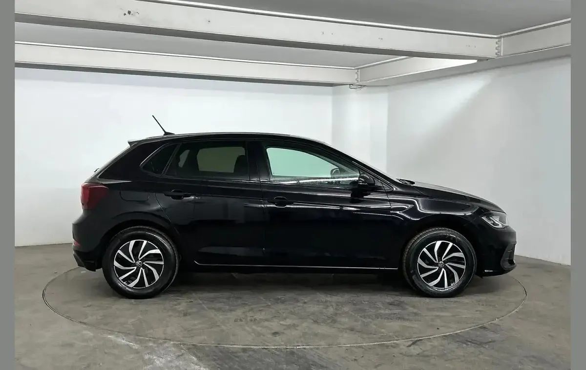 Używany VW Polo Life 95 KM (69 kW) 2023 Czarny Hatchback