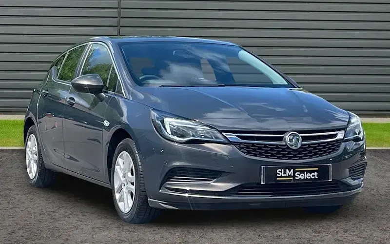 Usado Vauxhall Astra Design Edition 101 CV (74 kW) 2018 Utilitario