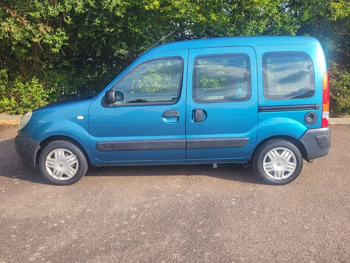 Used Renault Kangoo Authentique 2009 Blue MPV