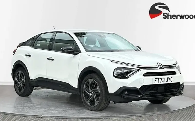 Used Citroën C4 PureTech 101 HP (74 kW) 2023 SUV