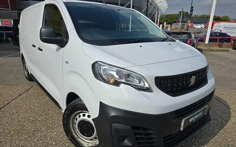 Used Peugeot Expert Premium 102 HP (75 kW) 2023 Van