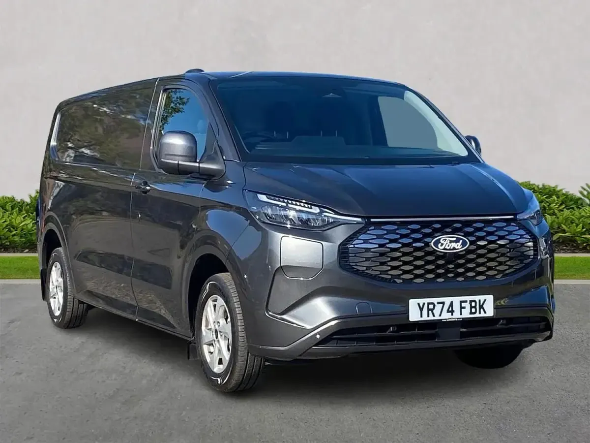 Usado Ford E-Transit Limited 100 kW (136 HP) 2024 Cinzento Van