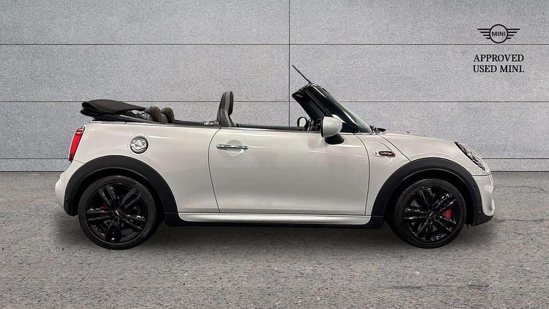 Used Mini John Cooper Works 231 HP (169 kW) 2021 Silver Hatchback