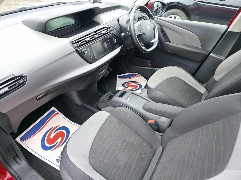 Used Citroën Grand C4 Picasso VTR Sport 2016 Red MPV