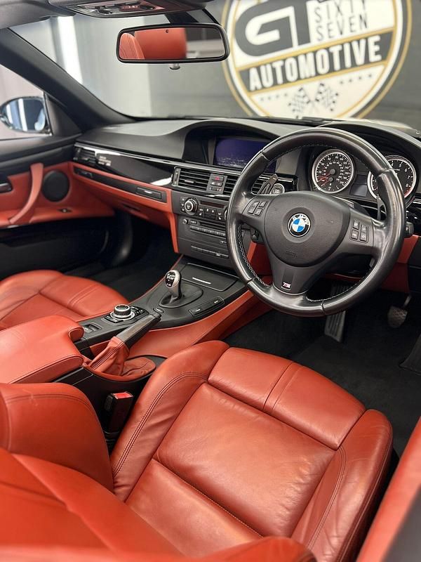 Begagnad BMW M3 Cabriolet Basis 445 HK (327 kW) 2013 Vit Cab