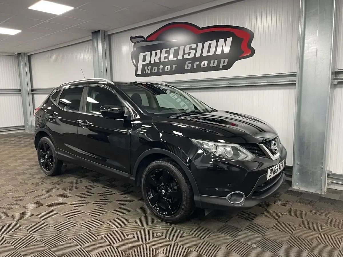 Used Nissan Qashqai N-TEC 110 HP (80 kW) 2015 Black SUV