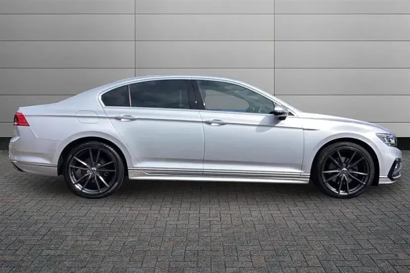 Used VW Passat R-line 150 HP (110 kW) 2021 Moonstone grey Sedan