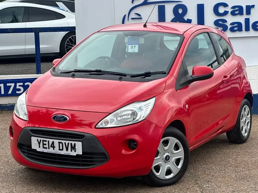 Used Ford Ka 69 HP (50 kW) 2014 Red Hatchback