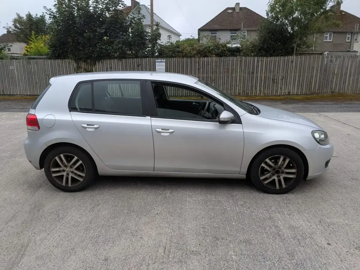 Used VW Golf VI SE 108 HP (79 kW) 2009 Silver Hatchback