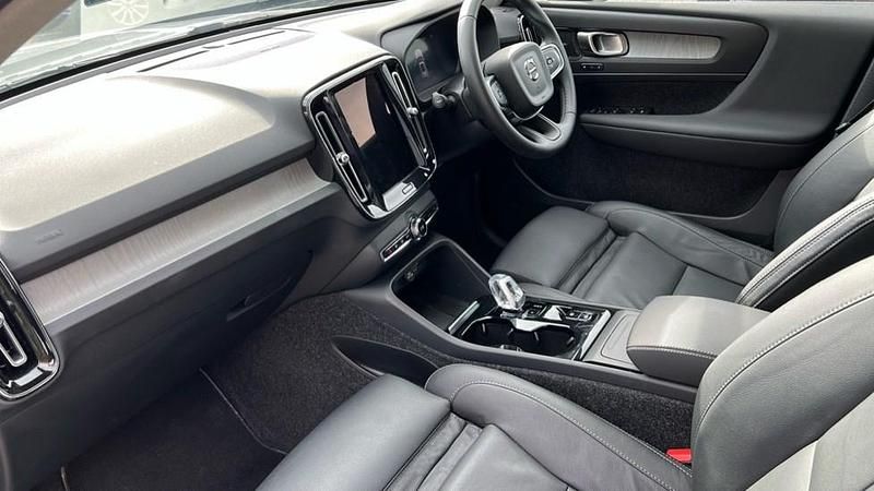 Used Volvo XC40 Ultra 163 HP (119 kW) 2024 Vapour grey SUV