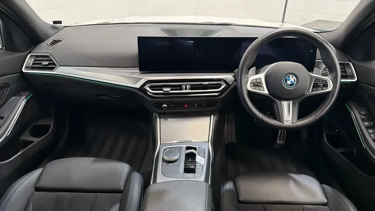 Used BMW 330 M Sport 288 HP (211 kW) 2024 White