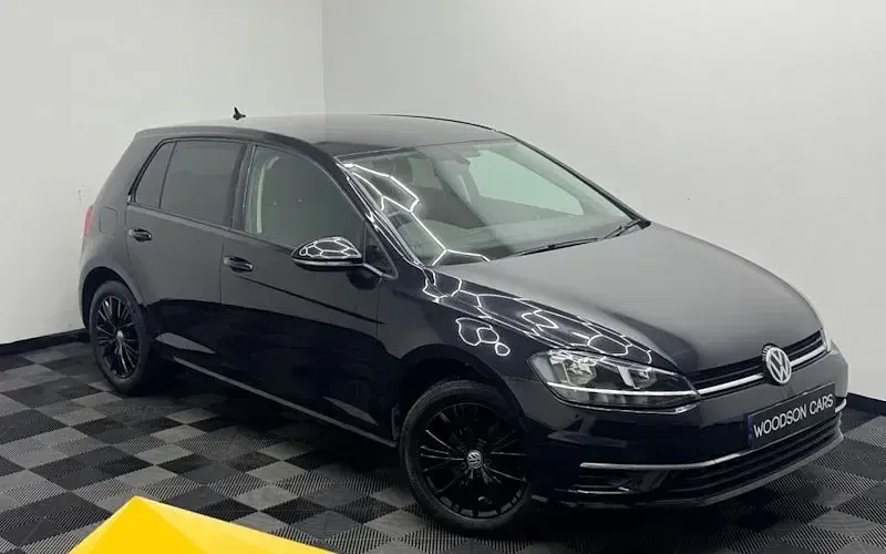 Used VW Golf VII SE 125 HP (91 kW) 2017 Hatchback