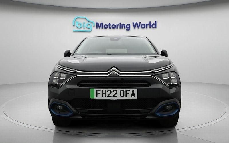 Second-hand Citroën e-C4 Shine 100 kW (136 CP) 2022 Negru Hatchback