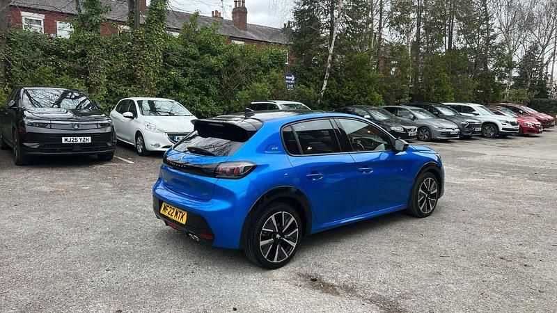 Used Peugeot 208 GT 129 HP (94 kW) 2022 Blue Hatchback