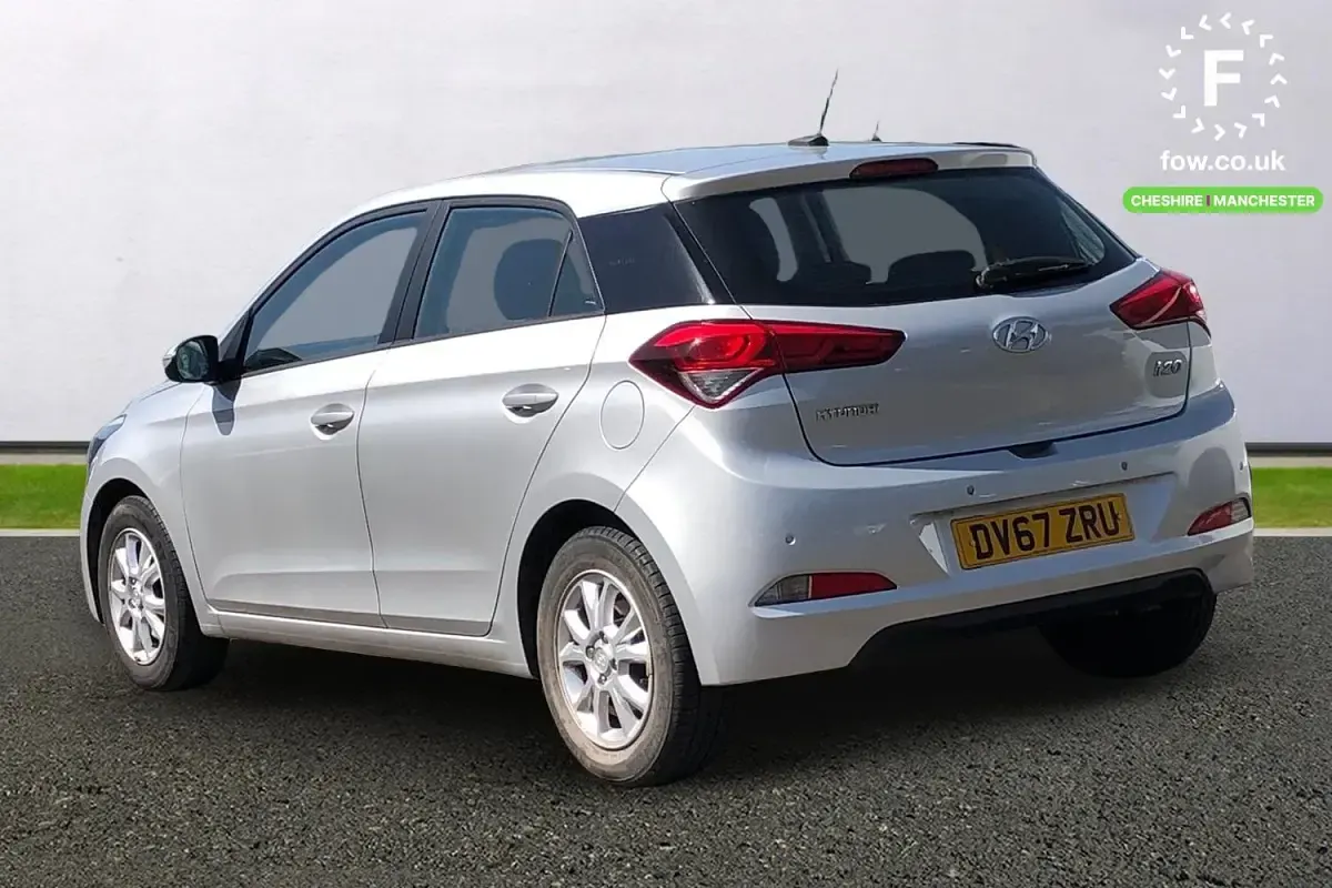 Used Hyundai i20 SE 101 HP (74 kW) 2017 Silver Hatchback