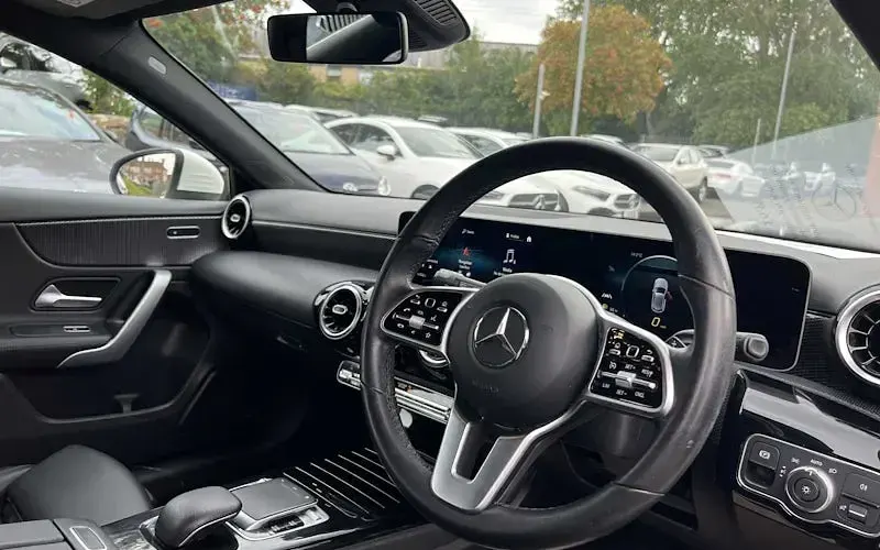 Used Mercedes A180 116 HP (85 kW) 2019 White Hatchback