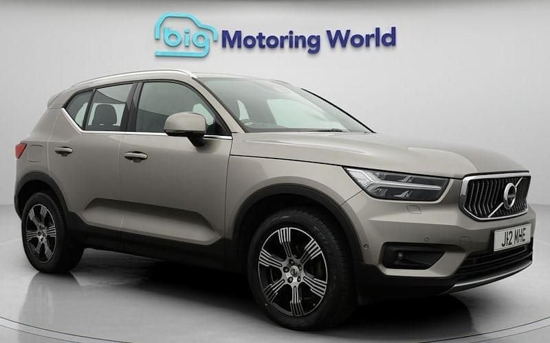 Used 2021 Volvo XC40 Inscription SUV | £19,800 (Good price) - Image 1/4
