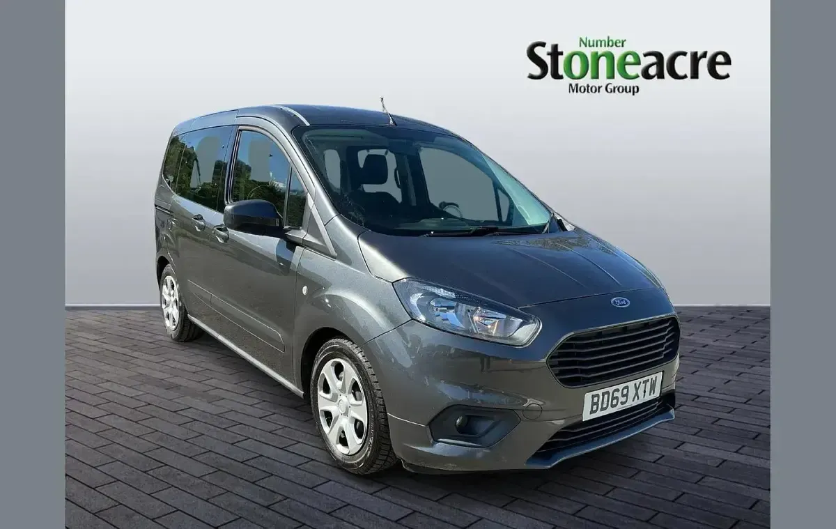 Used Ford Tourneo Courier Zetec 101 HP (74 kW) 2019 MPV