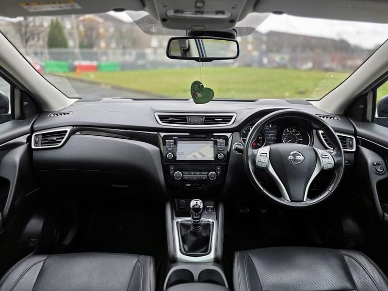 Used Nissan Qashqai Tekna 110 HP (80 kW) 2015 Blue SUV