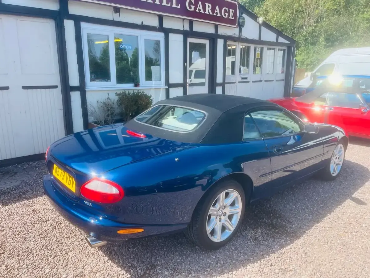 Used Jaguar XK8 290 HP (213 kW) 2000 Blue Cabriolet