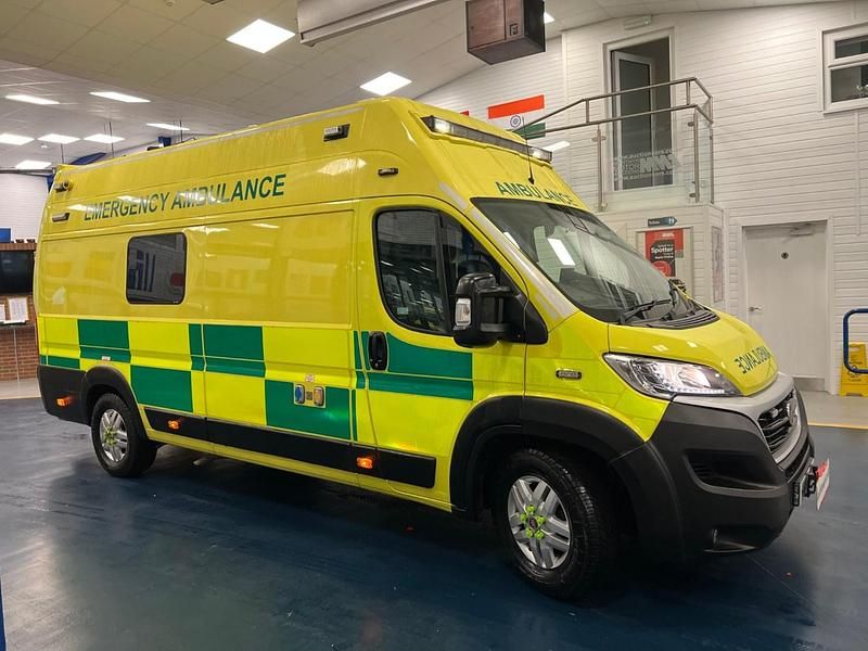 Usado Fiat Ducato 176 HP (129 kW) 2019 Amarelo Van
