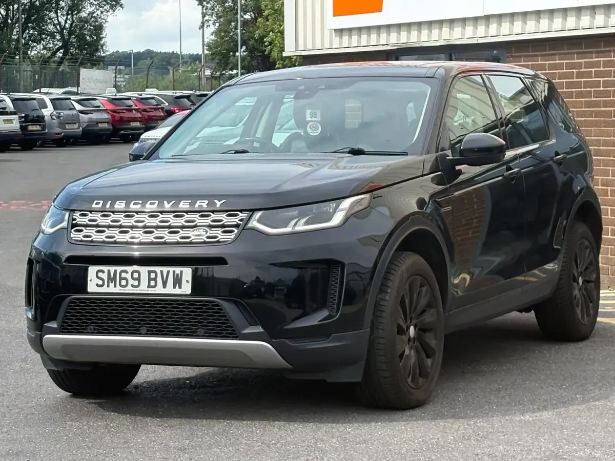 Used Land Rover Discovery 5 SE 2019 Black SUV