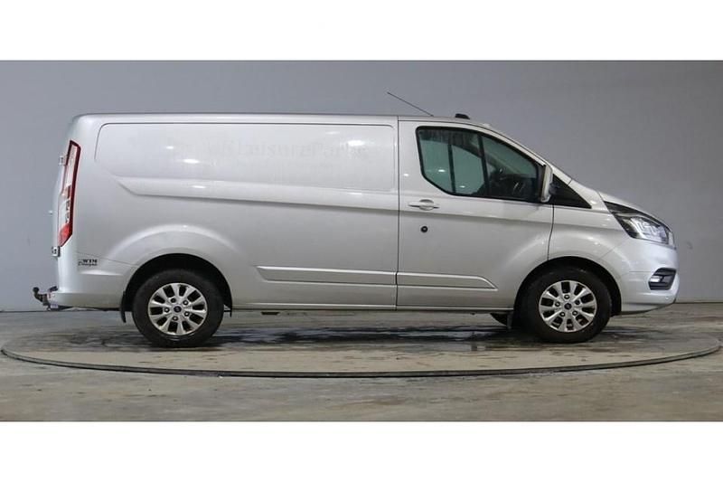 Used Ford Transit Custom Limited 130 HP (95 kW) 2020 Silver Van