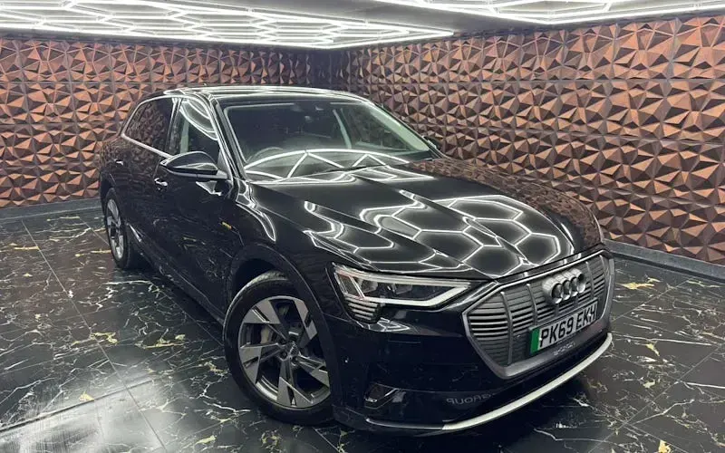 Usado Audi e-tron 300 kW (408 CV) 2020 SUV