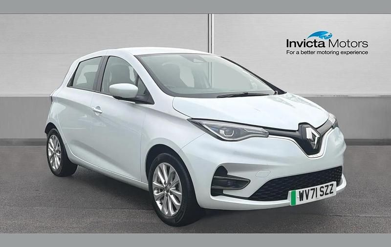 Used Renault Zoe Iconic 80 kW (109 HP) 2021 White Hatchback