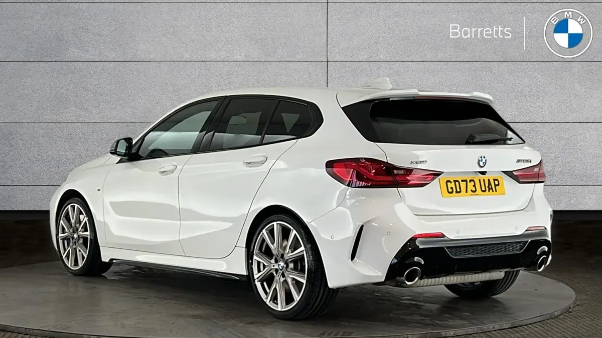 Usado BMW M135 Shadowline 302 CV (222 kW) 2024 Blanco Utilitario