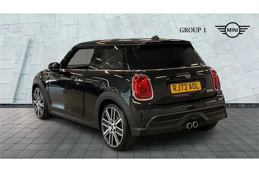 Usado Mini Cooper S Exclusive 178 HP (130 kW) 2022 Preto Citadino