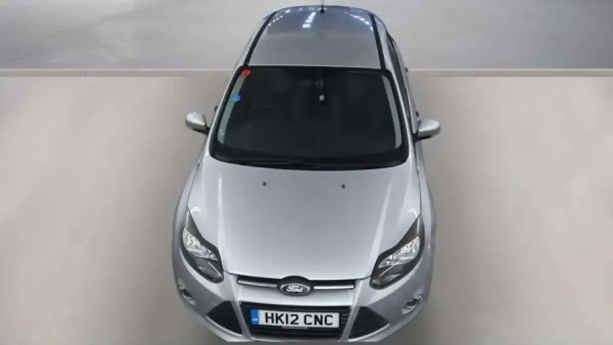 Used Ford Focus Zetec 125 HP (91 kW) 2012 Silver Hatchback