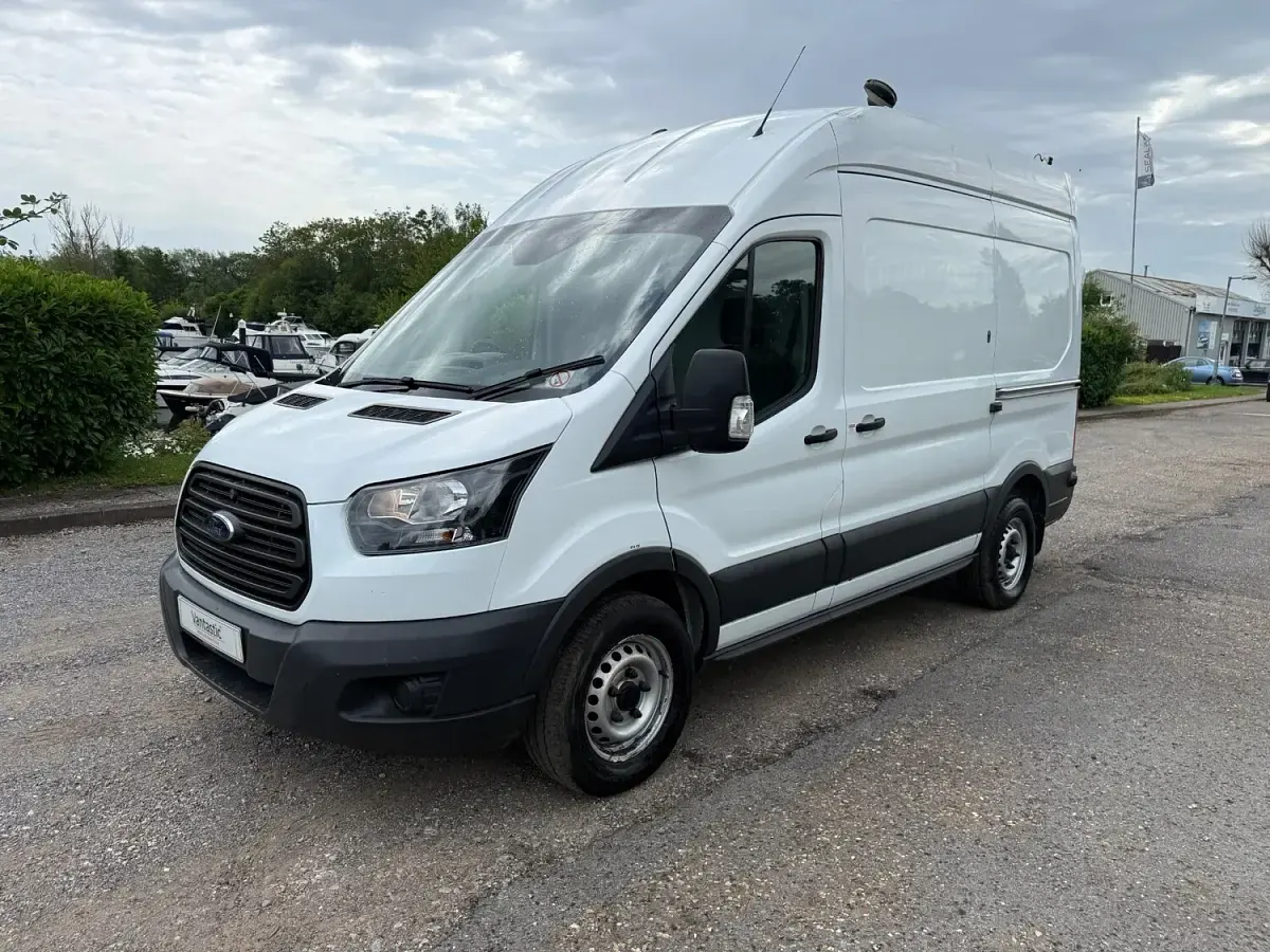 Used Ford Transit 130 HP (95 kW) 2018 White Van