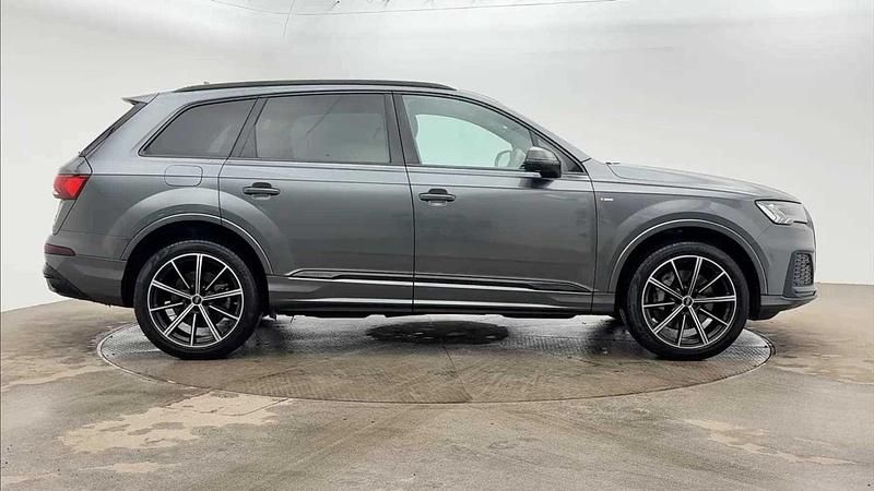 Used Audi Q7 Black Edition 286 HP (210 kW) 2021 Grey SUV