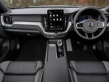 New Volvo XC60 Plus 250 HP (183 kW) 2025 Grey SUV