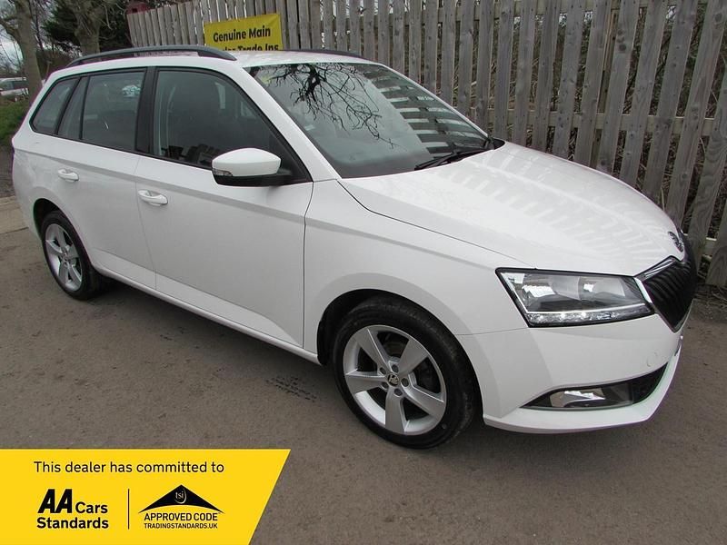 Used Skoda Fabia SE L 95 HP (69 kW) 2018 White Estate